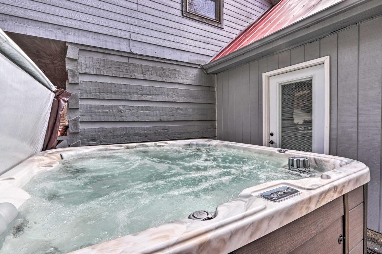 Pigeon Forge Cabin With Hot Tub, 12 Mi To Dollywood! Экстерьер фото